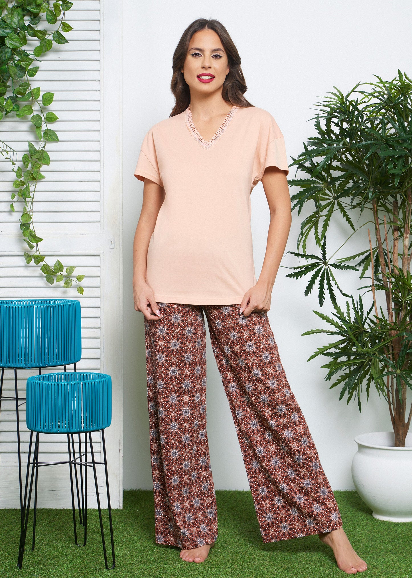 Pigiama donna top manica corta e pantalone lungo modello palazzo - fantasia etnica